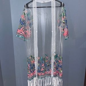 mesh shawl with flower details